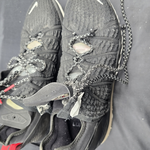 Nike Black and White Athletic Sneakers‎ main image 6